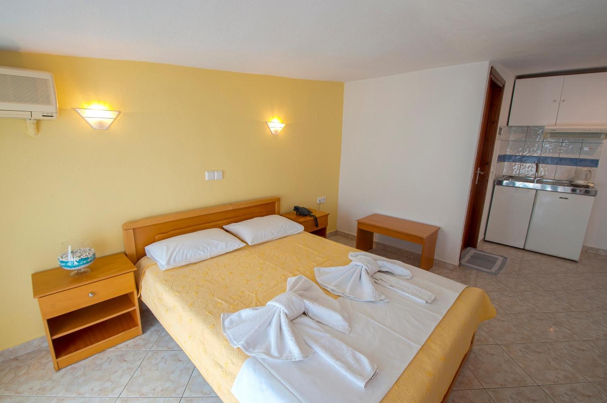 Studios Maria Potos Habitación foto