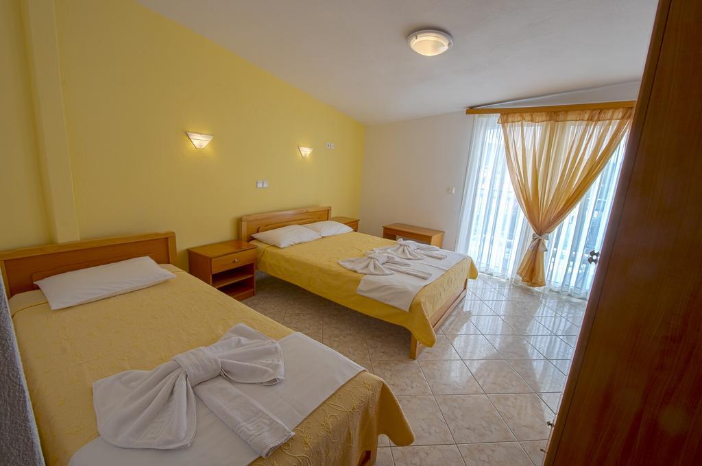 Studios Maria Potos Habitación foto